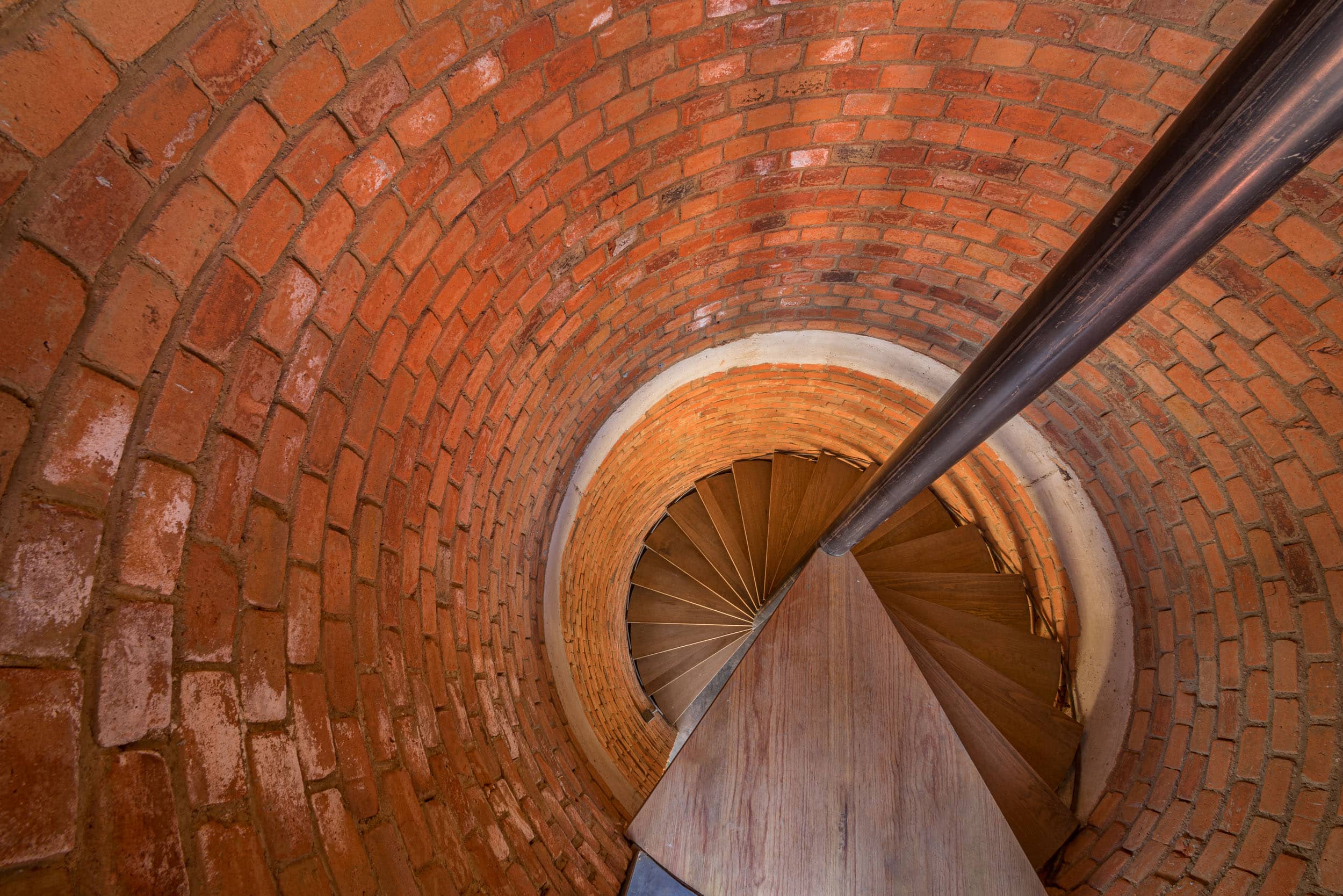 acabado ladrillo casa de campo escaleras madera