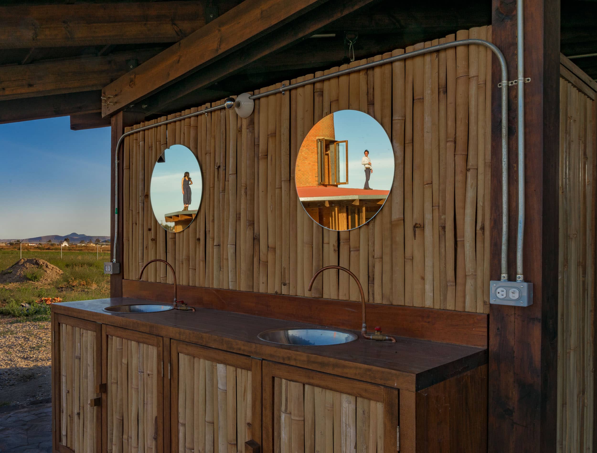 baño acabado natural cabaña